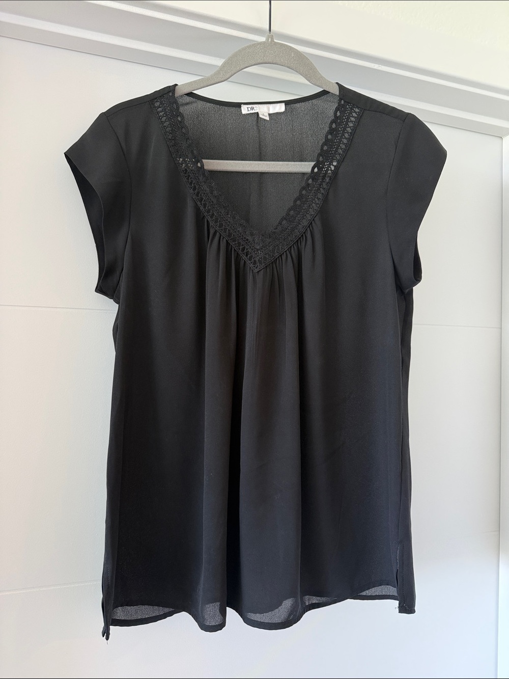 DR2 Black V-Neck Lace-Trim Cap Sleeve Top
